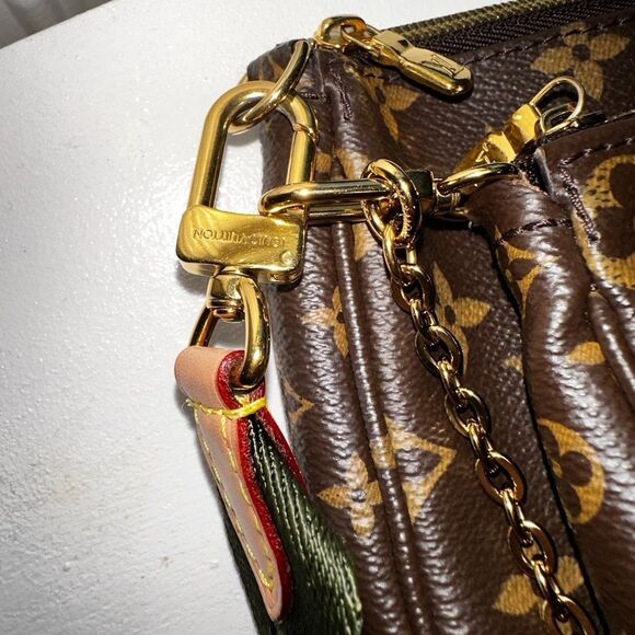 Louis Vuitton Multi Pochette Accessories - Picture 5 of 13